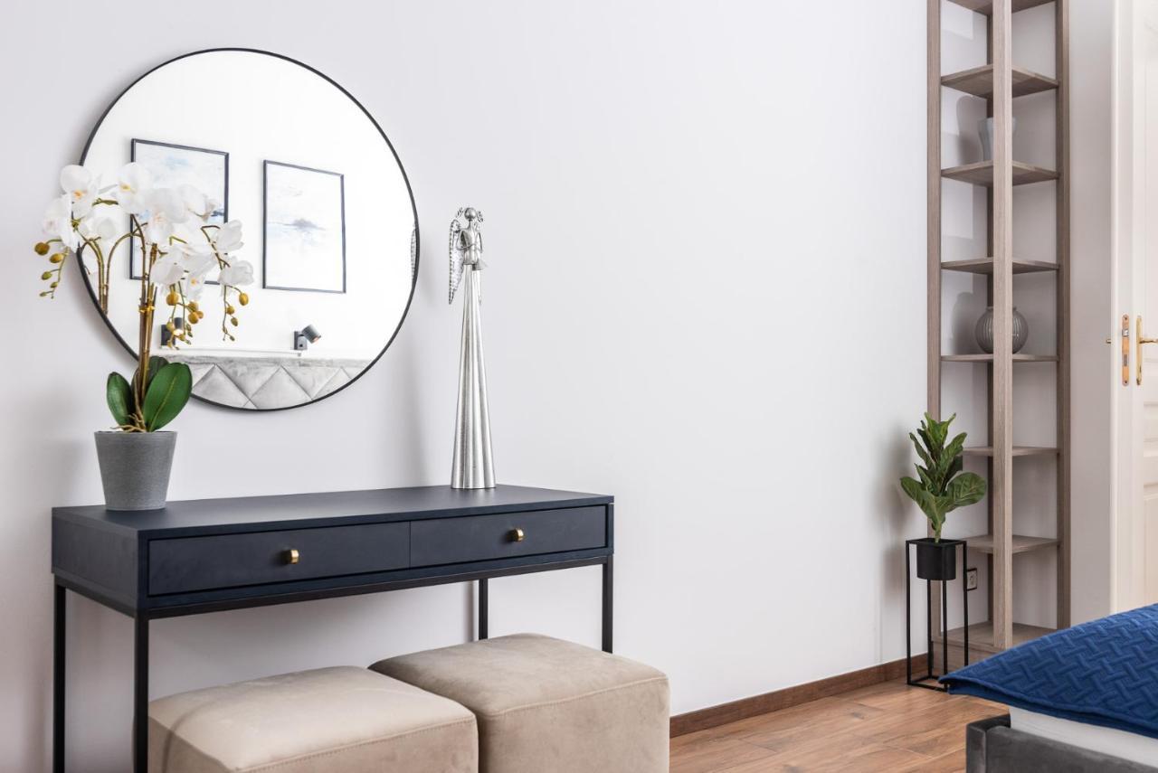 Premium Splendid Old Town Suites - By Upstairs Krakow Bagian luar foto